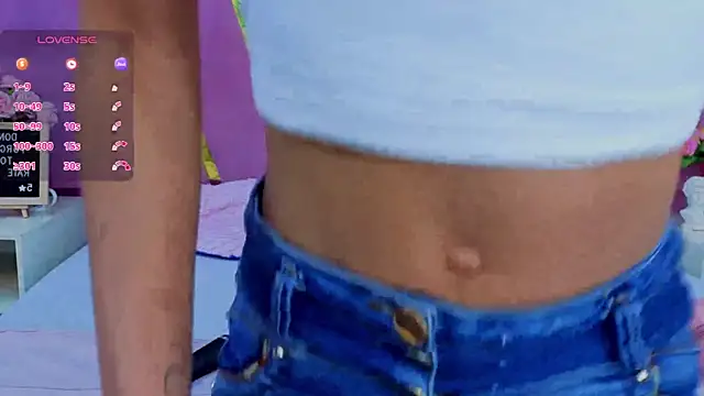 EmmyCortez online show from September 29, 2025, 11:48 am