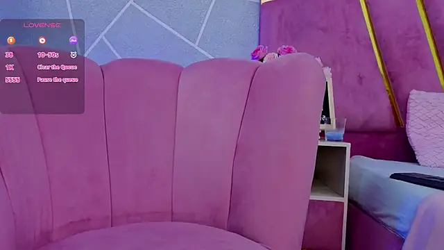 EmmyCortez online show from October 1, 2025, 11:49 am