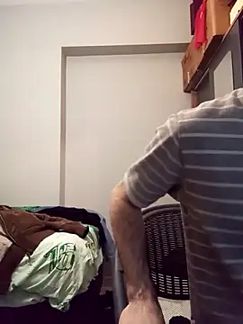 raskolnikovw online show from February 13, 2026, 8:38 pm