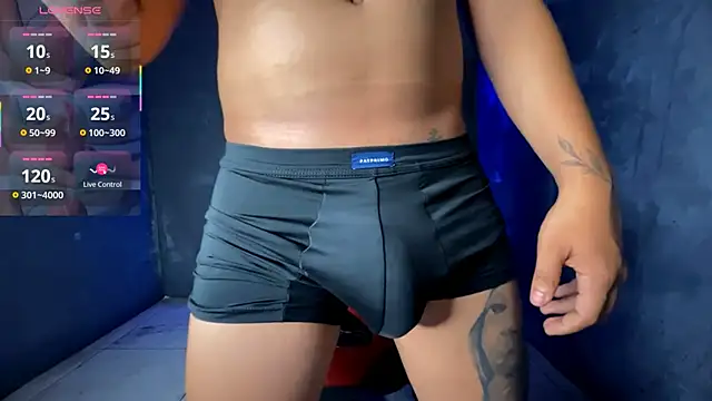 Snapshot of jeffvalemtino chatting on October 21, 2025, 11:27 pm jeffvalemtino online show from October 21, 2025, 11:27 pm