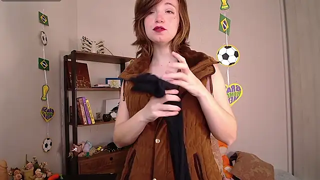 Elise Nyx online show from June 26, 2026, 1:04 pm