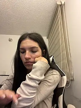 Snapshot of DesireLuxe chatting on November 11, 2025, 6:46 am DesireLuxe online show from November 11, 2025, 6:46 am