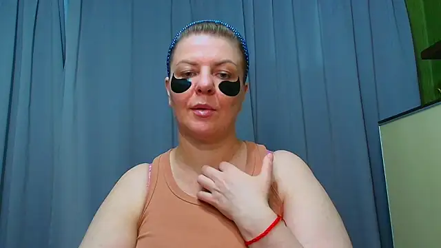 VeronikawGold online show from May 7, 2026, 10:26 pm