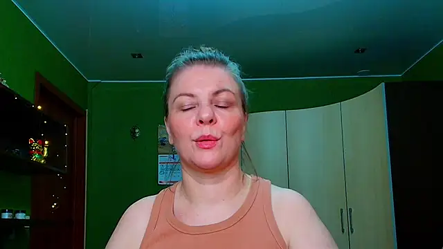Snapshot of VeronikawGold chatting on June 14, 2026, 7:27 pm VeronikawGold online show from June 14, 2026, 7:27 pm
