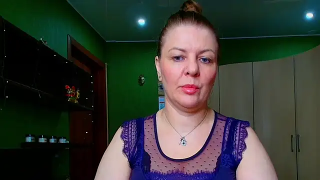 Snapshot of VeronikawGold chatting on June 16, 2026, 8:33 pm VeronikawGold online show from June 16, 2026, 8:33 pm