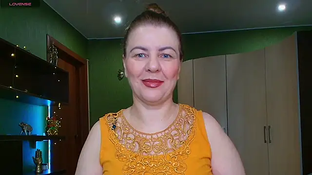 VeronikawGold online show from July 10, 2026, 9:06 pm