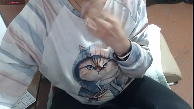 Snapshot of Sexyqueen_mature_ chatting on March 8, 2025, 1:17 am Sexyqueen mature  online show from March 8, 2025, 1:17 am