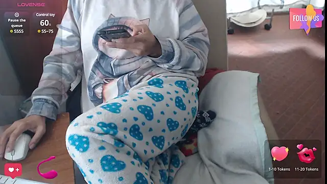 Snapshot of Sexyqueen_mature_ chatting on March 11, 2025, 2:51 pm Sexyqueen mature  online show from March 11, 2025, 2:51 pm