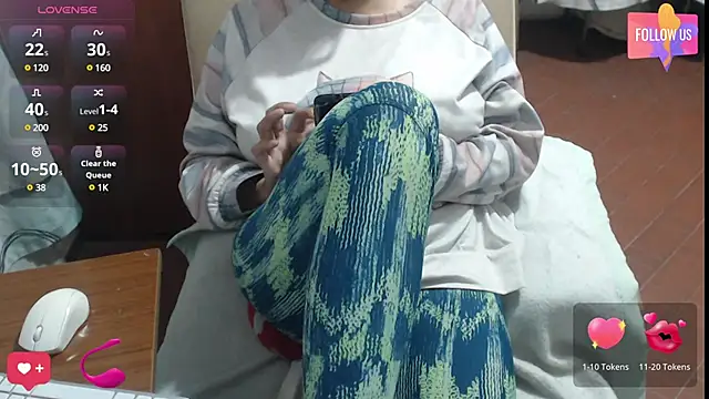 Snapshot of Sexyqueen_mature_ chatting on March 17, 2025, 11:00 pm Sexyqueen mature  online show from March 17, 2025, 11:00 pm