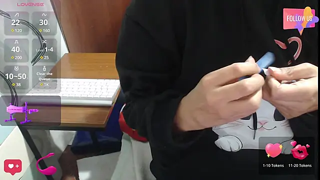 Snapshot of Sexyqueen_mature_ chatting on March 23, 2025, 12:36 am Sexyqueen mature  online show from March 23, 2025, 12:36 am