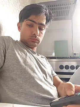 andreiiiii2025 online show from May 10, 2026, 6:40 am