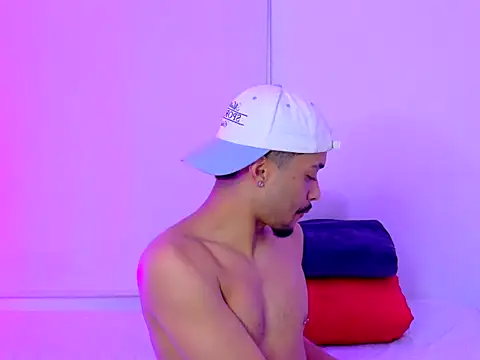 eross chipre  online show from November 20, 2025, 8:52 pm