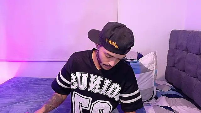 eross chipre  online show from February 24, 2026, 4:10 am