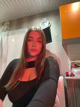 Milana mil online show from March 20, 2025, 7:04 pm