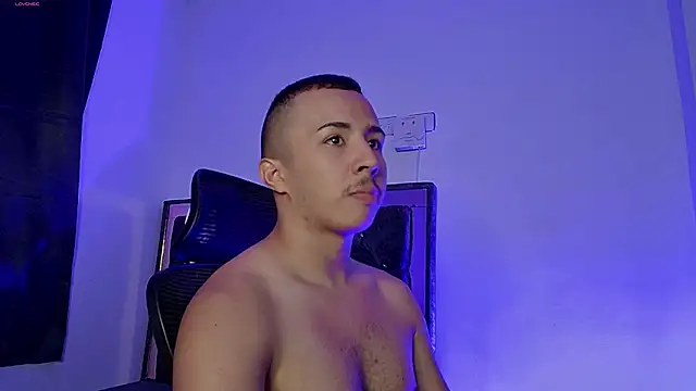 Donathoo1 online show from February 13, 2026, 11:23 pm