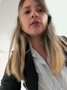 Shiarami online show from February 3, 2026, 11:54 pm