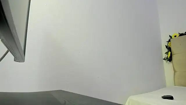 Snapshot of MICHAEL_AND_SHARON chatting on February 25, 2025, 2:14 am MICHAEL AND SHARON online show from February 25, 2025, 2:14 am