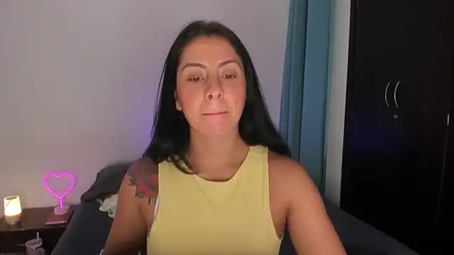  lucianapalmer online show from March 23, 2026, 11:14 am