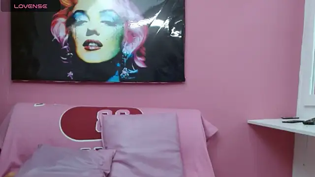 melyzza-queen online show from February 21, 2025, 4:05 pm
