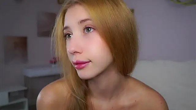 SunnivaCovil online show from November 18, 2025, 2:54 pm