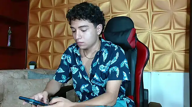 CamilowhiteS online show from February 21, 2025, 7:32 pm