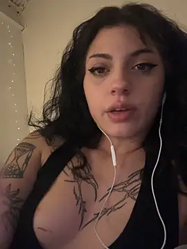 marianita p  online show from February 21, 2025, 6:59 pm