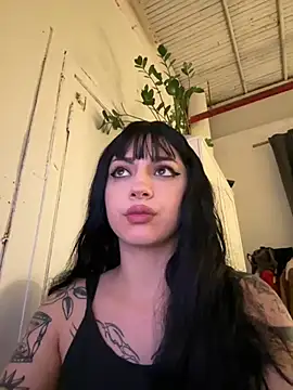 marianita p  online show from February 28, 2025, 3:15 am