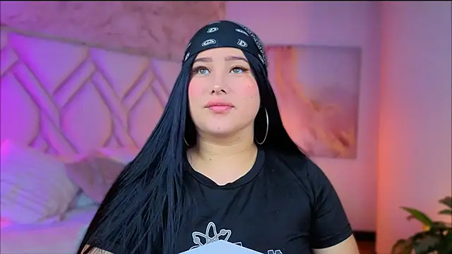 Leaa Cox online show from July 20, 2026, 8:55 pm