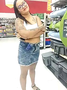 Snapshot of Kassie_Greys chatting on February 21, 2025, 10:37 pm Kassie Greys online show from February 21, 2025, 10:37 pm