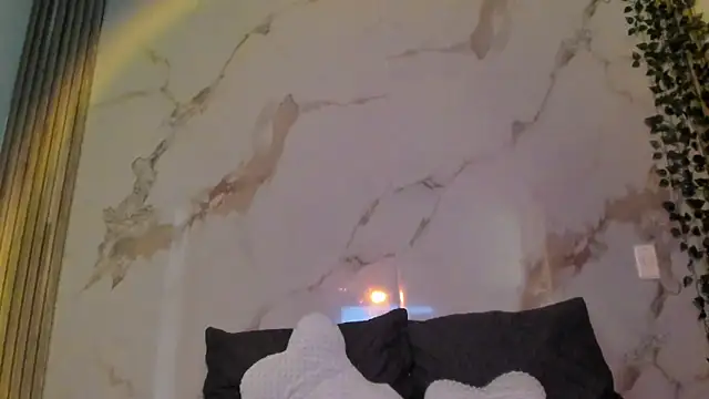 Little Lau1 online show from October 1, 2025, 7:53 pm