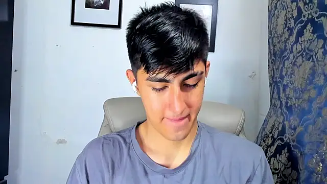 babymaik online show from December 22, 2025, 5:26 am