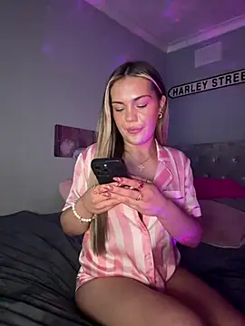 hottie harleigh69 online show from February 20, 2025, 8:58 pm