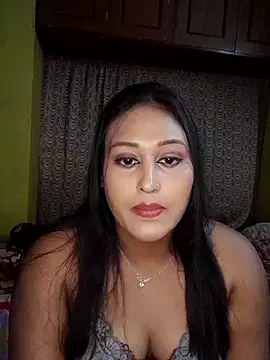 hotlovr online show from February 24, 2025, 8:36 pm