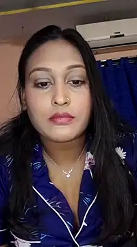 hotlovr online show from March 6, 2025, 6:26 pm