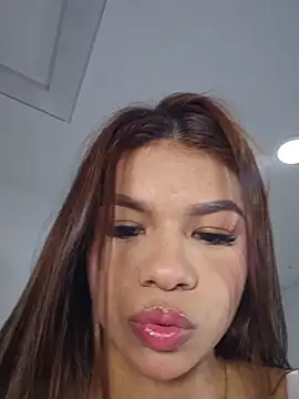 Snapshot of sophia_ramirez12 chatting on June 21, 2026, 12:24 am sophia ramirez12 online show from June 21, 2026, 12:24 am