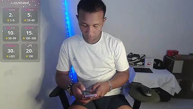 Gooss cum online show from October 13, 2025, 3:23 pm