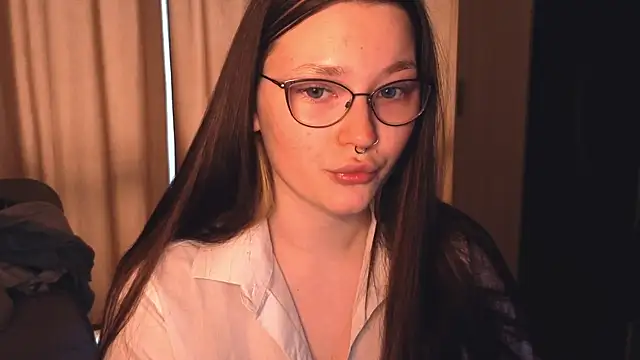 milliedoll online show from May 6, 2026, 1:25 am