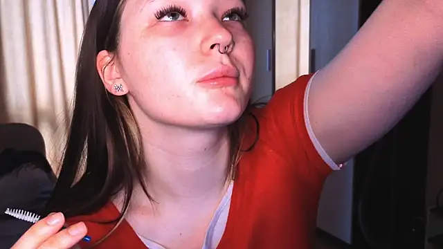 milliedoll online show from May 10, 2026, 6:07 am