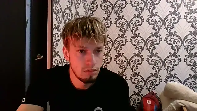 Snapshot of frama666 chatting on October 3, 2025, 7:49 am frama666 online show from October 3, 2025, 7:49 am