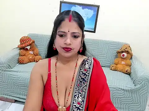 leahgotiii online show from December 19, 2025, 3:35 am