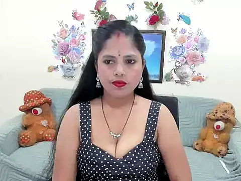 leahgotiii online show from May 5, 2026, 3:14 am