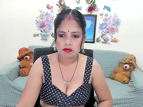 leahgotiii online show from May 10, 2026, 3:01 am