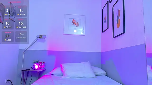 innocenthazel online show from October 6, 2025, 12:57 pm