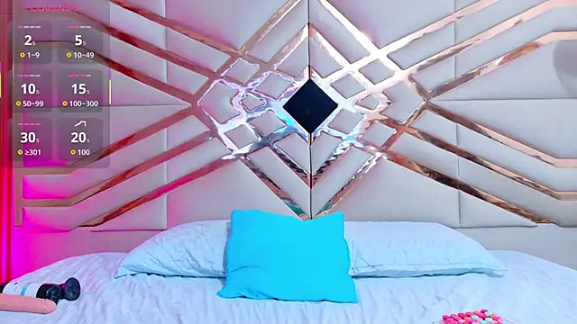 innocenthazel online show from October 15, 2025, 11:49 pm