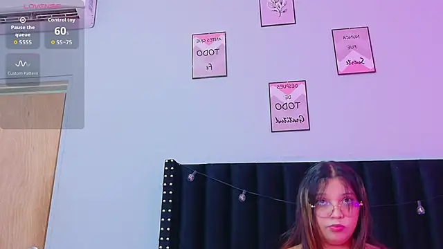 innocenthazel online show from October 19, 2025, 12:06 pm