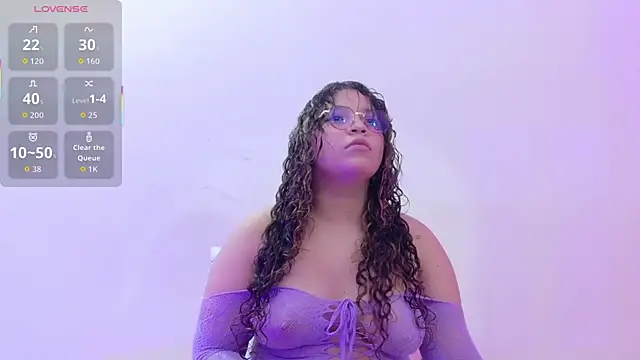 innocenthazel online show from November 19, 2025, 1:00 pm