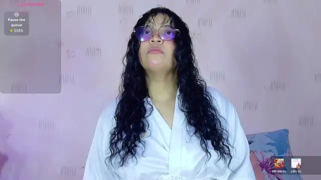innocenthazel online show from June 30, 2026, 2:56 am