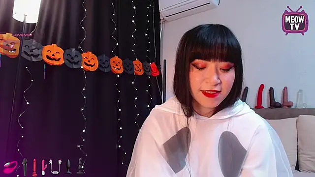 miyakimi0101 online show from October 30, 2025, 12:23 am