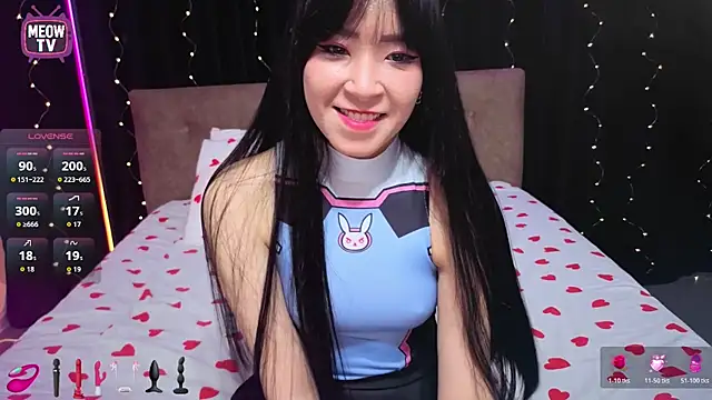 miyakimi0101 online show from April 15, 2026, 12:39 am