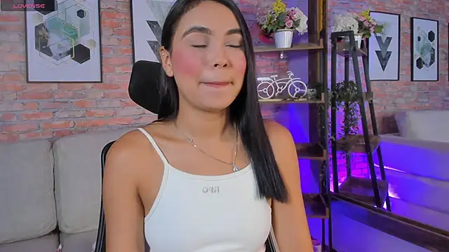 Snapshot of Lucia_Brown_ chatting on October 25, 2025, 12:51 am Lucia Brown  online show from October 25, 2025, 12:51 am